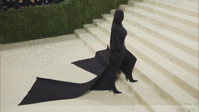 'Kim Kardashian Wears Head-to-Toe Black Covering at Met Gala'