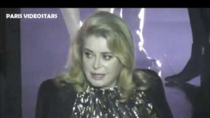 'VIDEO Catherine DENEUVE @ YSL Paris Fashion Week show 24 septembre 2019'