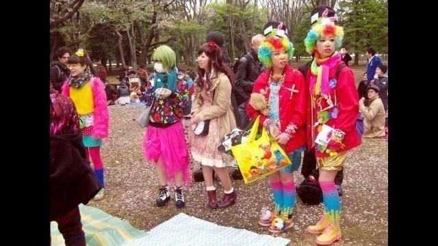 '原宿ファッションウォーク Kawaii Hanami in Yoyogi Park - with Harajuku Fashion Walk & Curry'