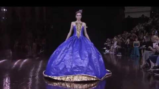 'Guo Pei – Fashion Show Haute Couture Autumn / Winter 2016/17'