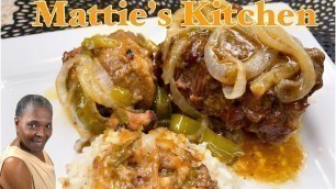 'How to Make Old Fashion Oxtails | Oxtails and Gravy Recipe | Mattie’s Kitchen'