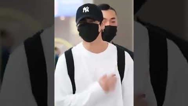 'Today jungkook airport fashion 