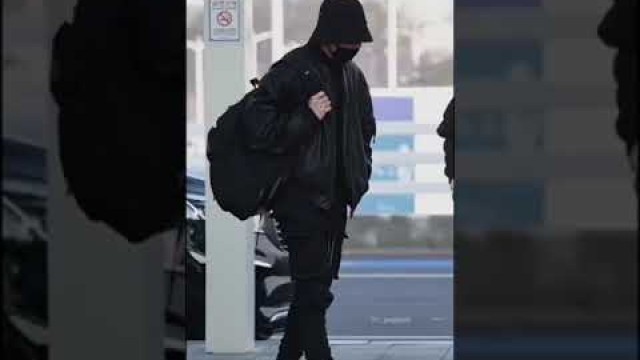 'jungkook latest airport outfits