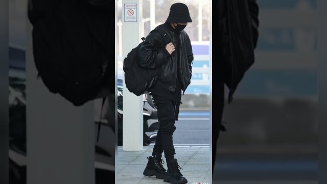 'BTS Jungkook Airport Fashion #BTS #Rm #Jin #Suga #Jhope #Jimin #V #Jungkook'