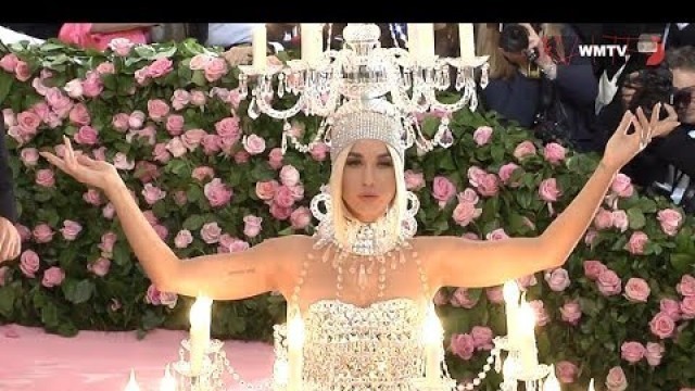 'Katy Perry arrives at 2019 Met Gala Red carpet'