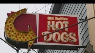 'Leon Bibb takes one last trip to Old Fashion Hot Dogs in Cleveland before it closes for good'