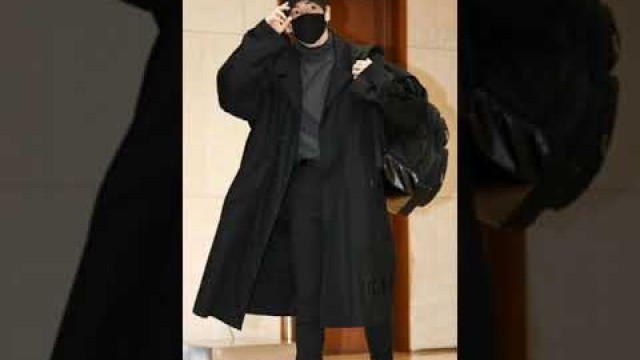 '\'Jungkook\'s airport fashion\' #jungkook #jeonjungkook #army #bangtan #bts #tatamic #kookie'