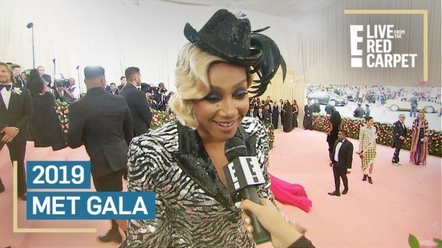 'What?! Tiffany Haddish Has Chicken in Her Bag at 2019 Met Gala | E! Red Carpet & Award Shows'