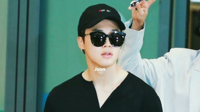 'Park Jimin \"Shape Of You\" {fmv} Airport Fashion'