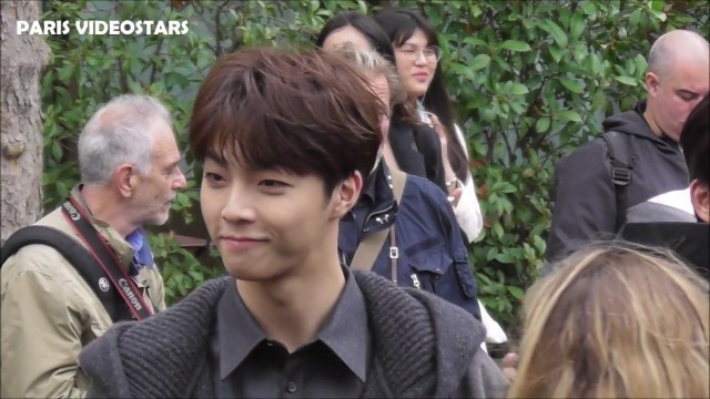 'Chen Linong 陈立农 attends Paris Fashion Week 29 september 2019 show Valentino'