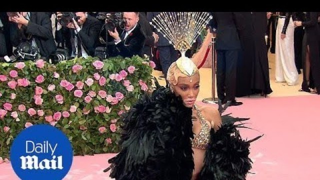 'Winnie Harlow shows off her toned body at the 2019 Met Gala'