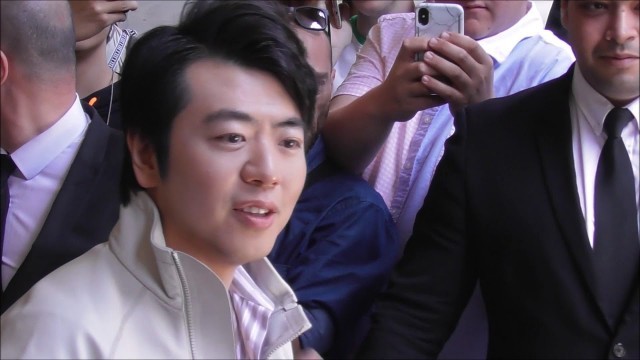 'Lang Lang 郎朗 @ Paris Fashion Week 21 june 2018 show Vuitton / juin #PFW'