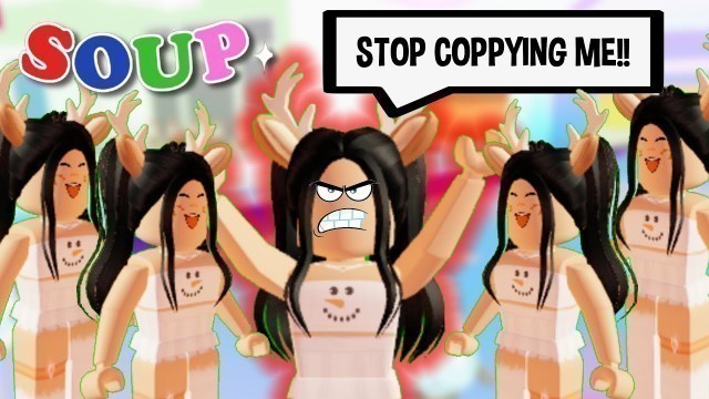 'SOUP copies outfits in FASHION FAMOUS... Roblox'