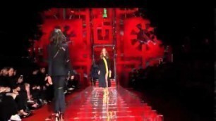 'Versace   Fall Winter 2015 2016 Full Fashion Show   Exclusive'