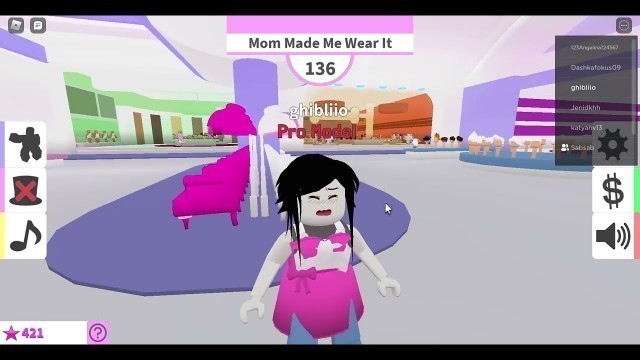 'Roblox: Fashion Famous (mobile) \"Mom made me wear it\" category'