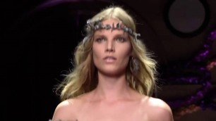 'Versace   Haute Couture Fall Winter 2015 2016 Full Show   Exclusive1'