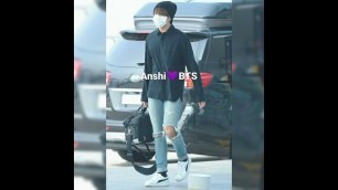 'BTS jungkook airport fashion #billionaire #bts #jungkook  #shorts'