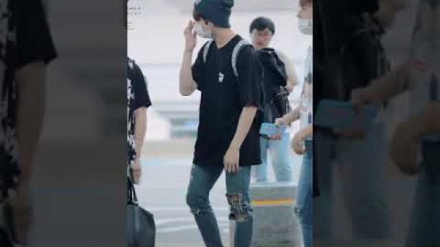 'jungkook airport fashion in 2020 #jk #bts #Shorts'