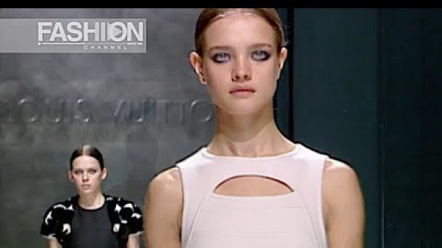 'LOUIS VUITTON Fall 2003 2004 Paris - Fashion Channel'