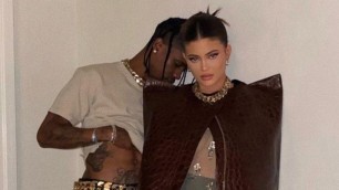 'Kylie Jenner & Travis Scott REKINDLE Relationship With A STEAMY Photoshoot!'