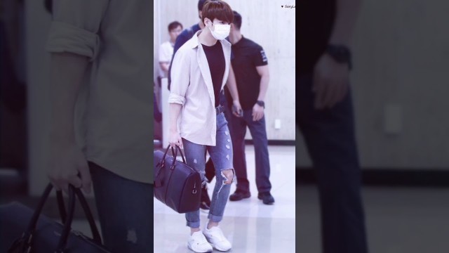 'BTS JUNGKOOK Airport Fashion #shorts #jungkook #bts #bilionera'