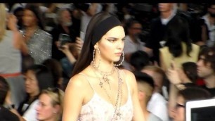 'Kendall JENNER @ Paris Fashion Week 26 june 2015 Givenchy show'