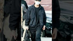 'BTS Jeon Jungkook airport fashion 