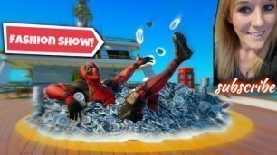 'Fortnite Fashion Show Live! Fortnite Live! Gifting Travis Scott Skin to Winners! (NA) EAST CUSTOMS'