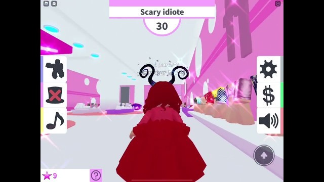 'Cleopatre joue à Fashion  Famous « Scary idiote » Roblox'