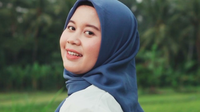 'Cinematic Hijab Muslim Syabiaa Fashion #hijabfashion'