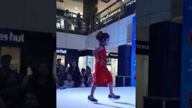 'kids fashion show #maxlittleicon #indore #khrishasanwal'