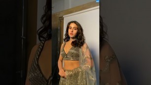 'Oops Sara khan का लहंगा Fashion'