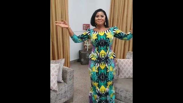 'Nigerian fashion designer, ADEEVA dances to showcase her #ankara design. #adeeva #skirt and blouse'