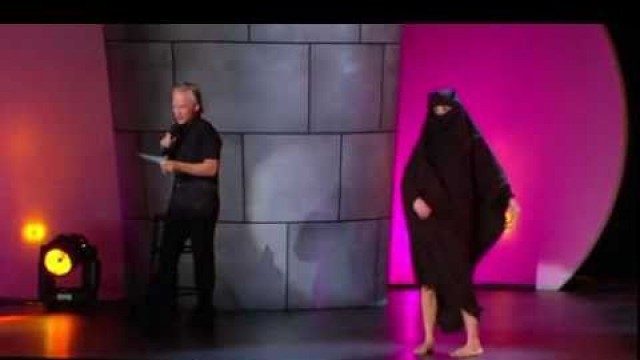 'BILL MAHER HOSTS A MUSLIM FASHION SHOW 2010'