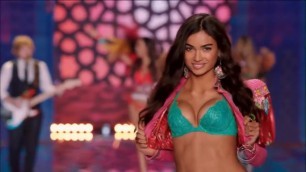 'Victoria\'s Secret Fashion Show 2014 Exotic Traveler Ft Ed Sheeran Thinking Out Loud'