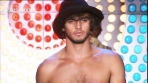 'John Galliano Runway Show - Paris Men\'s Fashion Week Spring 2012 | FashionTV - FTV.com'