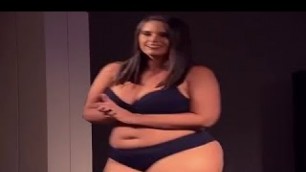 'Fashion Week Plus Size 2017 - Plus Size Lingerie Hot (Bikinis) Fashion Show . -newest bigsize'