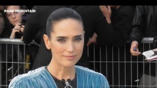 'VIDEO Jennifer CONNELLY @ Paris Fashion Week 1 october 2019 show Louis Vuitton'