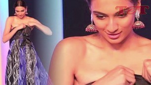 'HOT Model Suffers Major Wardrobe Malfunction On The Ramp'