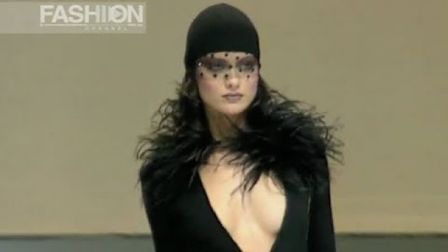 'VALENTINO Fall Winter 1997 1998 Paris - Fashion Channel'