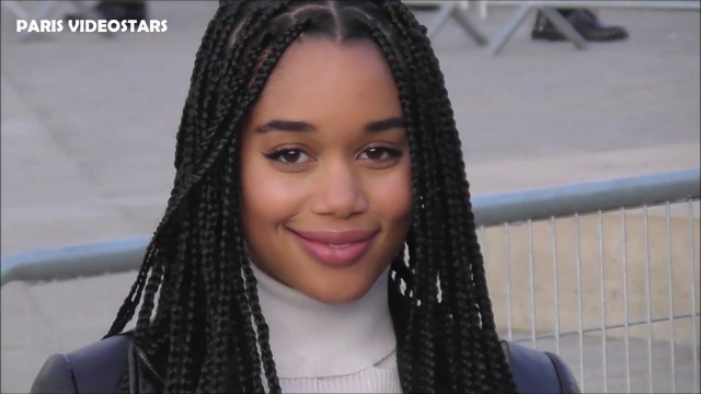 'VIDEO Laura HARRIER attends Paris Fashion Week 5 march 2019 show Louis Vuitton'