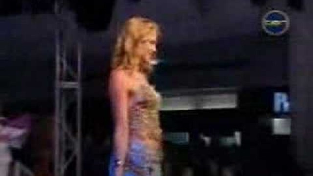 'Miss Universe Wardrobe Malfunction jennifer hawkins'