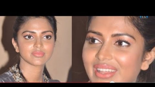 'Amala Paul Wardrobe Malfunction : Fashion Faux Paus'