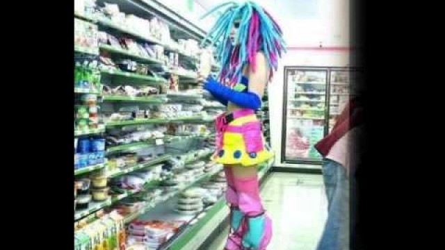 'Funny Fashion Fails - Wardrobe Malfunctions'