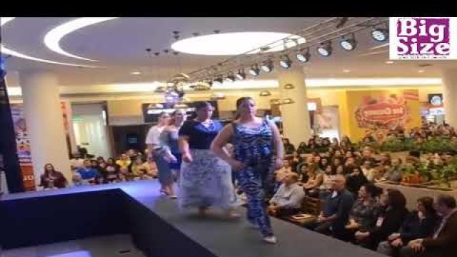 'Fashion Week Plus Size- Large Body Model Plus (1)'