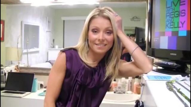 'Kelly Ripa\'s Legs and Feet (Fashion Finder 2010)'