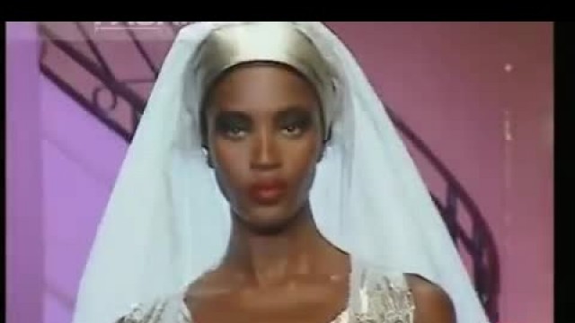 'GIANNI VERSACE The last Haute Couture Show 1997 Ritz Hotel Paris by Fashion Channel'