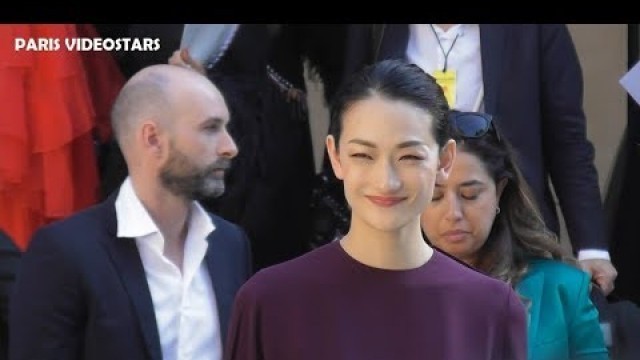 'VIDEO Ai Tominaga 冨永 愛 attends Paris Fashion Week 3 july 2019 show Valentino'