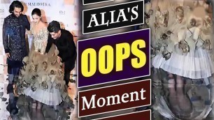 'Alia Bhatt suffers WARDROBE Malfunction at ICW 2017; Watch Video | FilmiBeat'