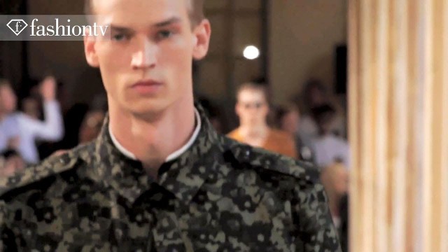 'Acne Runway Show - Paris Men\'s Fashion Week Spring 2012 | FashionTV - FTV.com'